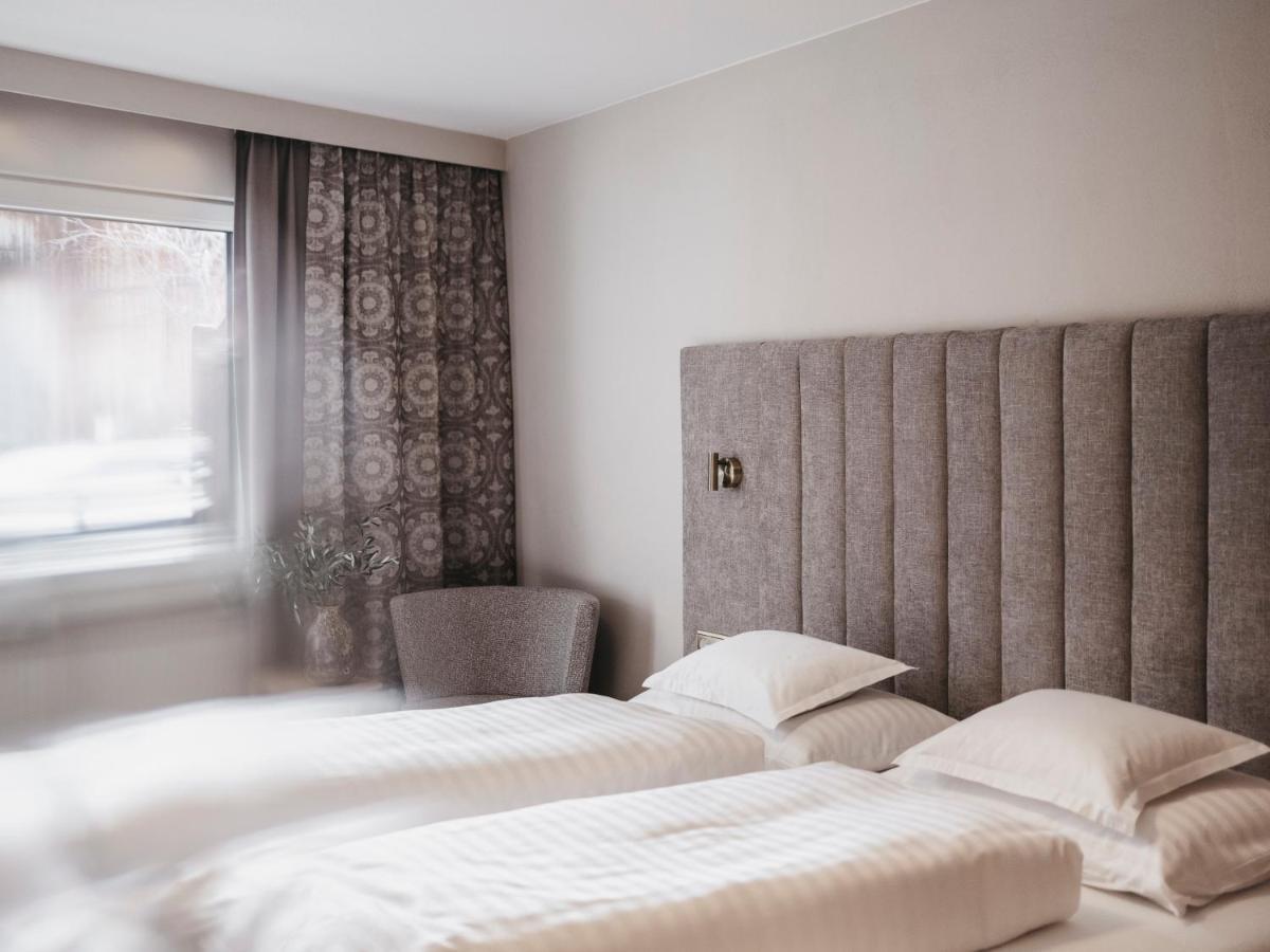 Hotel Chesa Monte 4Sterne Superior Фис Екстериор снимка