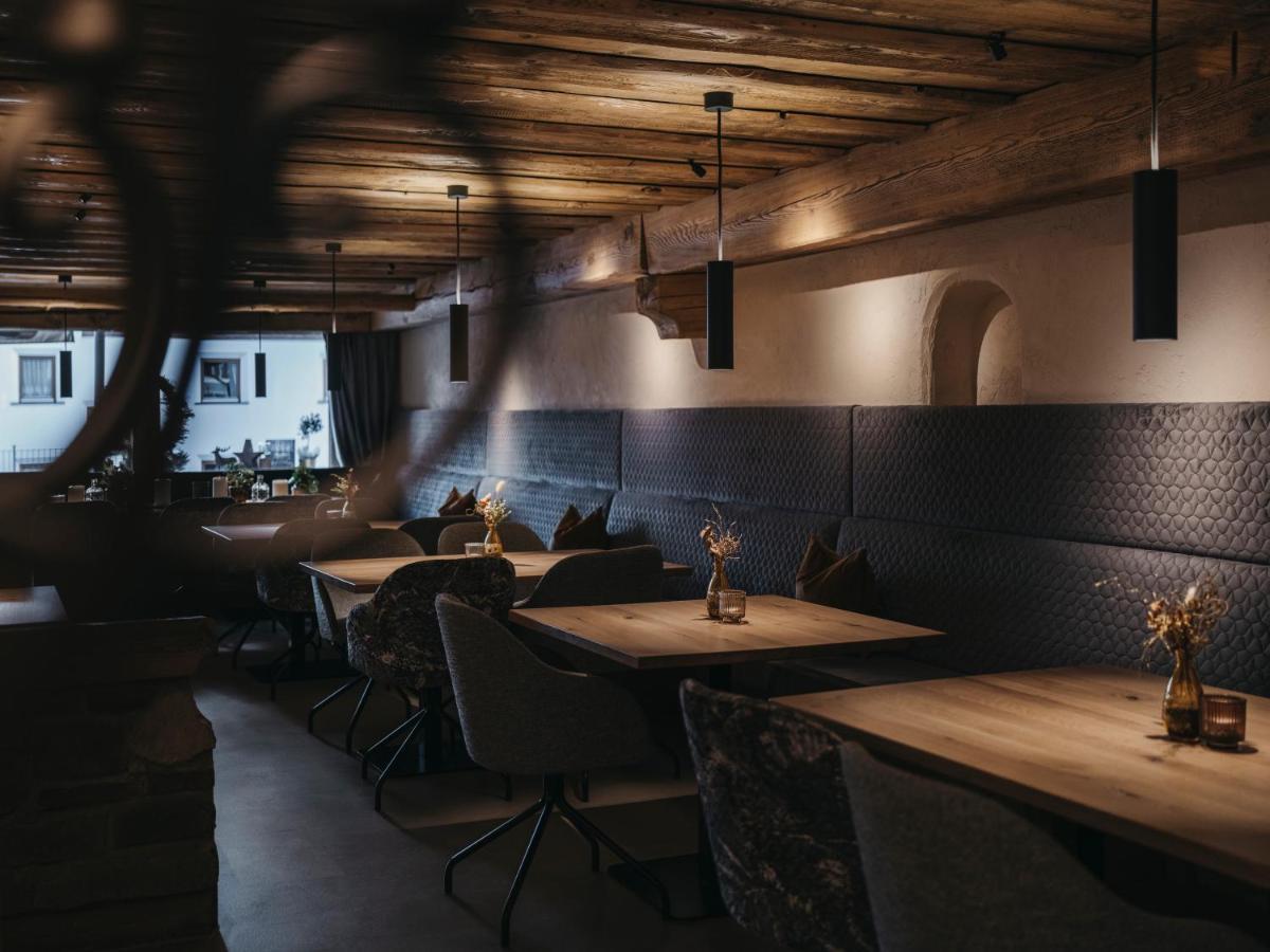 Hotel Chesa Monte 4Sterne Superior Фис Екстериор снимка